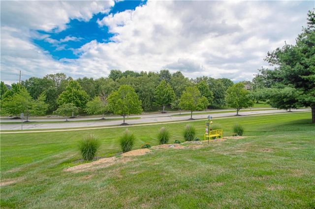 9519 N Lane Avenue, Kansas City, MO 64157