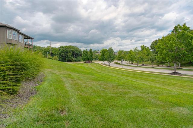 9519 N Lane Avenue, Kansas City, MO 64157