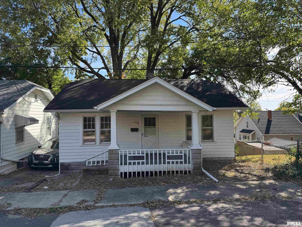 1420 NE GREENLEAF Street, Peoria, IL 61603