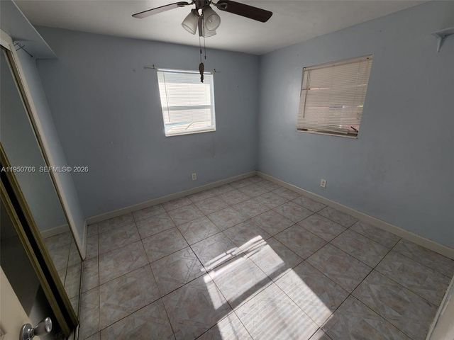 9438 SW 51st St, Cooper City, FL 33328