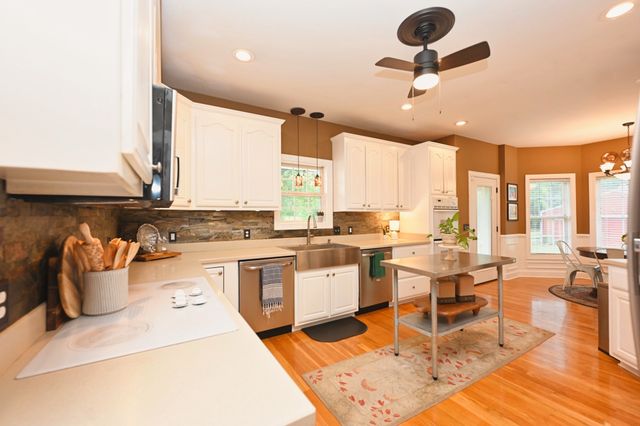 107 Greenfield Ln, Castalian Springs, TN 37031