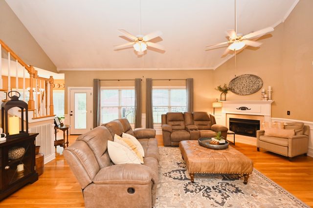 107 Greenfield Ln, Castalian Springs, TN 37031