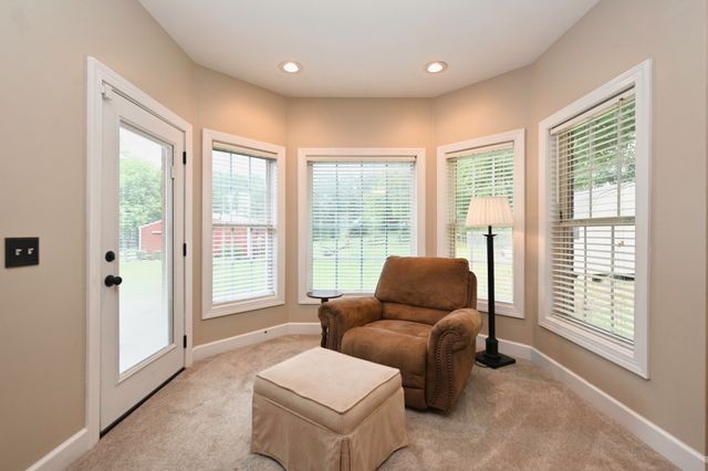 107 Greenfield Ln, Castalian Springs, TN 37031