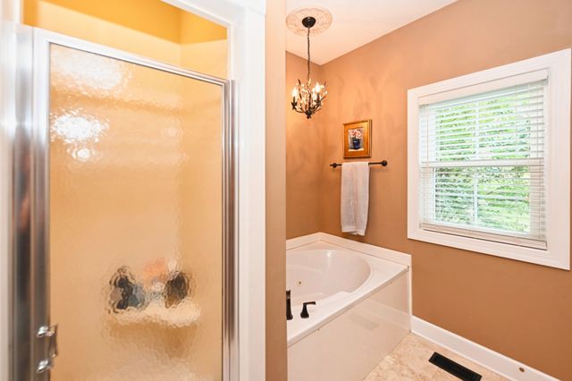107 Greenfield Ln, Castalian Springs, TN 37031