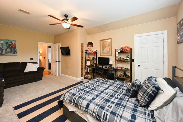 107 Greenfield Ln, Castalian Springs, TN 37031