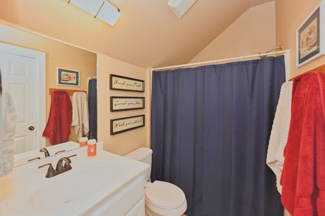 107 Greenfield Ln, Castalian Springs, TN 37031