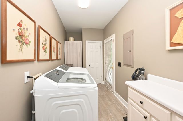 107 Greenfield Ln, Castalian Springs, TN 37031