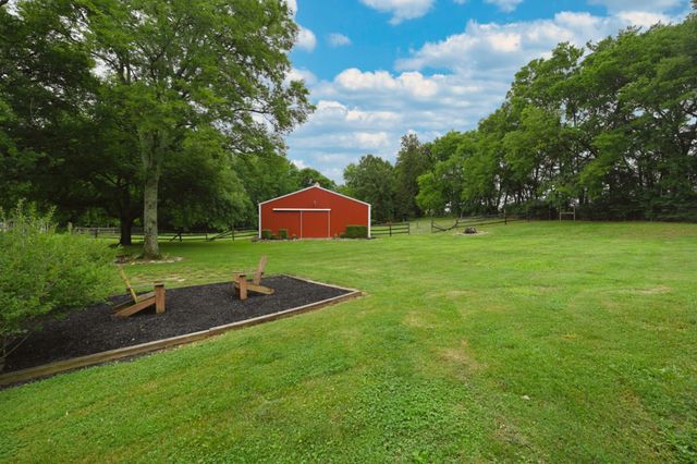 107 Greenfield Ln, Castalian Springs, TN 37031