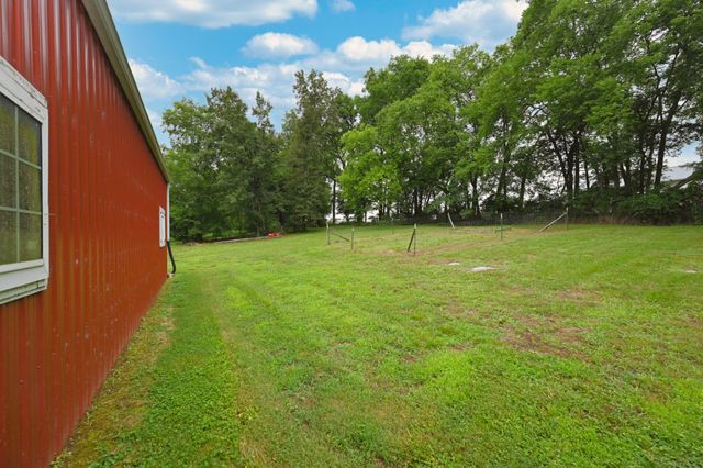 107 Greenfield Ln, Castalian Springs, TN 37031