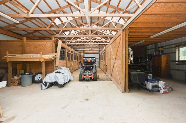 107 Greenfield Ln, Castalian Springs, TN 37031