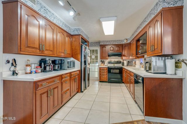 1801 Hermitage Drive, Kingsport, TN 37664