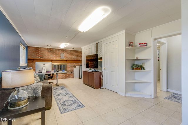 1801 Hermitage Drive, Kingsport, TN 37664