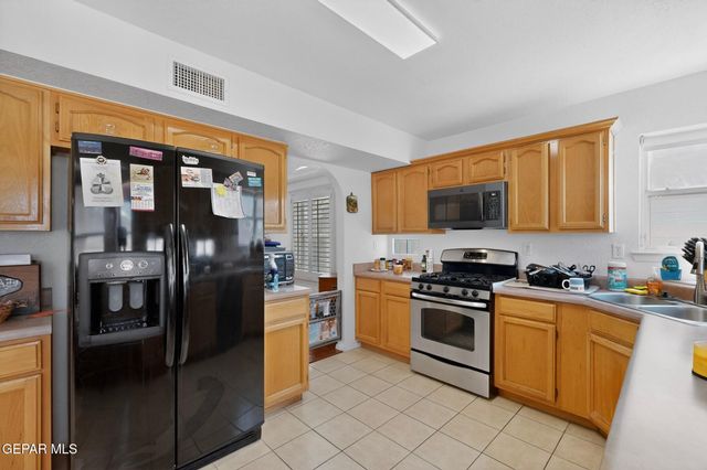 12241 RED SUN Drive, El Paso, TX 79938