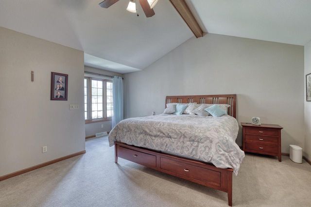 940 Spyglass HILL, Waterford, WI 53185