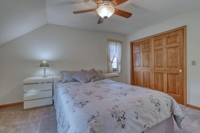 940 Spyglass HILL, Waterford, WI 53185