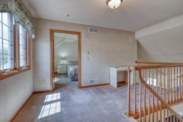 940 Spyglass HILL, Waterford, WI 53185