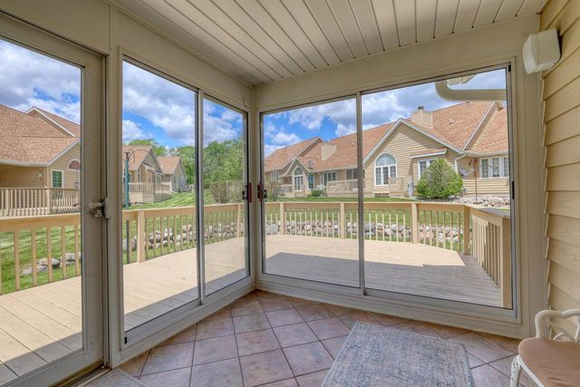 940 Spyglass HILL, Waterford, WI 53185