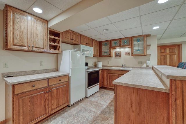 940 Spyglass HILL, Waterford, WI 53185