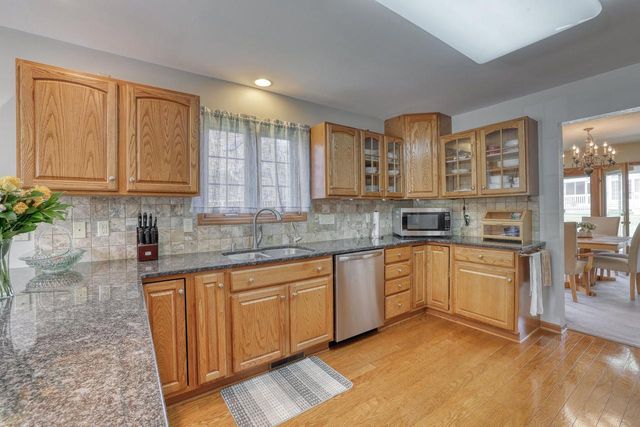 940 Spyglass HILL, Waterford, WI 53185