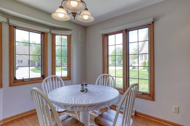940 Spyglass HILL, Waterford, WI 53185