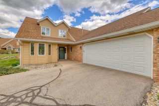 940 Spyglass HILL, Waterford, WI 53185