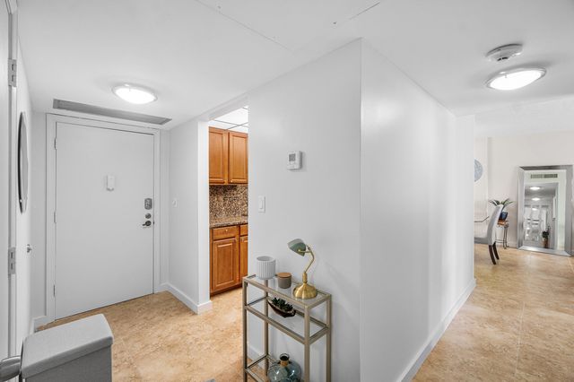 950 Ponce De Leon Road 209, Boca Raton, FL 33432