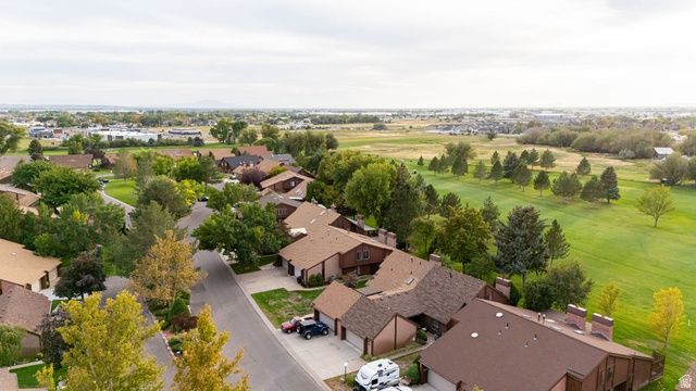 38 N WHITE BARN DR, Pleasant View, UT 84414