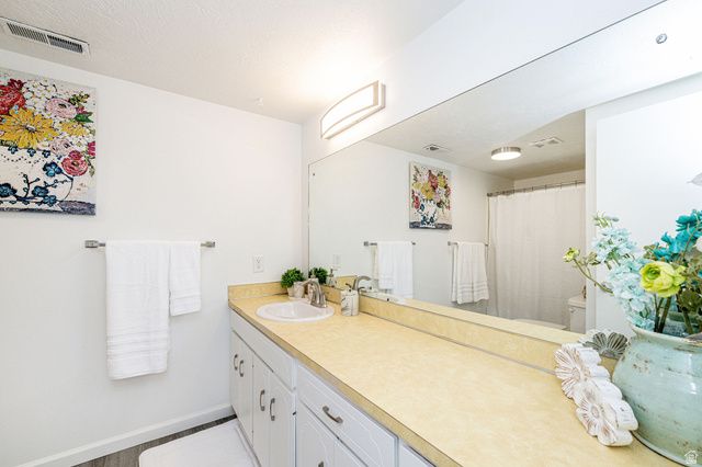 38 N WHITE BARN DR, Pleasant View, UT 84414