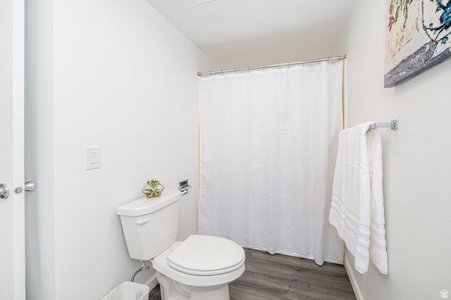 38 N WHITE BARN DR, Pleasant View, UT 84414