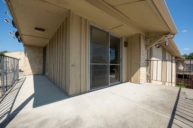 4524 Amesbury Drive C, Dallas, TX 75206