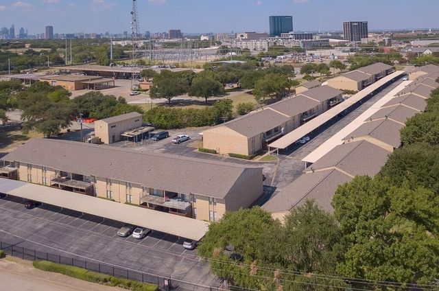 4524 Amesbury Drive C, Dallas, TX 75206