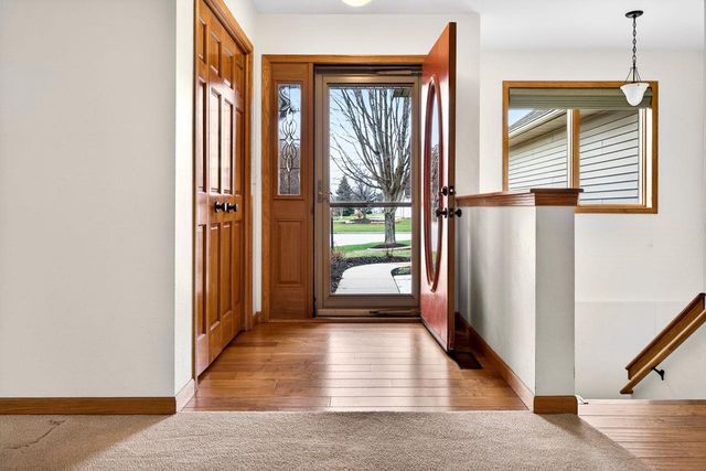 1321 SHOOTING STAR DRIVE, Neenah, WI 54956