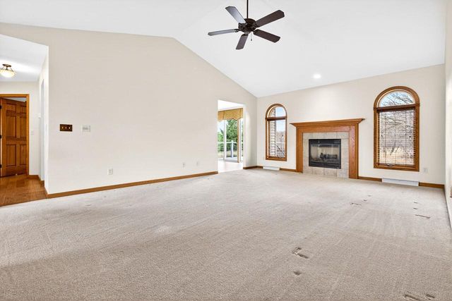1321 SHOOTING STAR DRIVE, Neenah, WI 54956