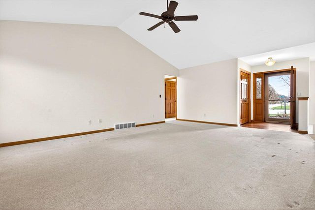 1321 SHOOTING STAR DRIVE, Neenah, WI 54956