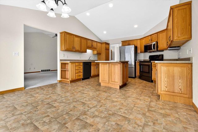 1321 SHOOTING STAR DRIVE, Neenah, WI 54956