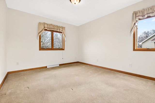 1321 SHOOTING STAR DRIVE, Neenah, WI 54956