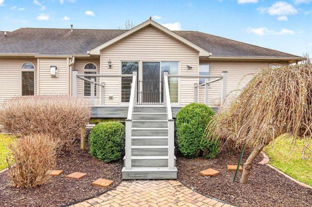 1321 SHOOTING STAR DRIVE, Neenah, WI 54956