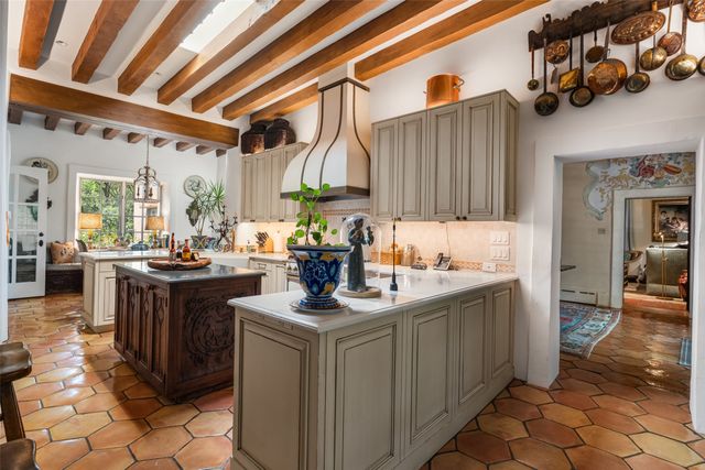 1379 Canyon Road, Santa Fe, NM 87501