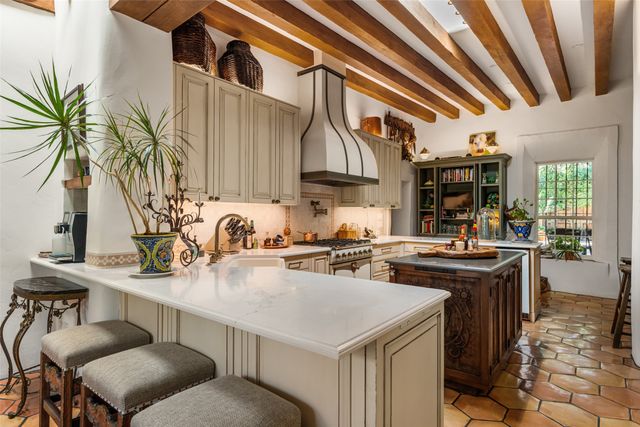 1379 Canyon Road, Santa Fe, NM 87501