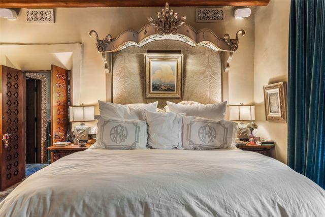 1379 Canyon Road, Santa Fe, NM 87501