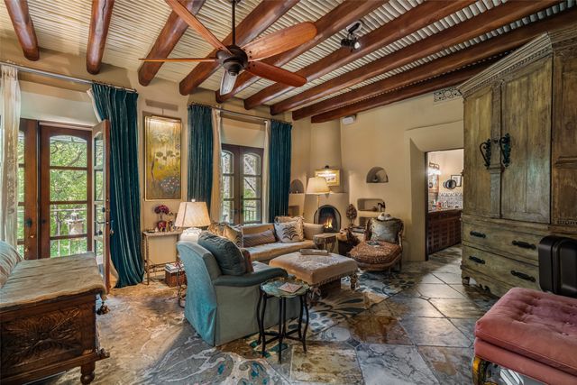 1379 Canyon Road, Santa Fe, NM 87501