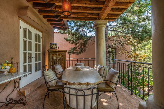 1379 Canyon Road, Santa Fe, NM 87501