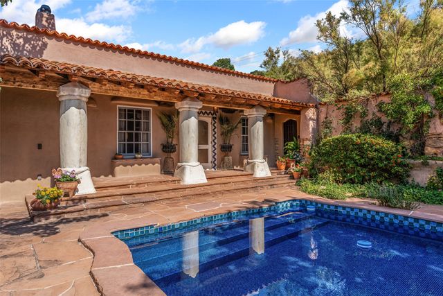 1379 Canyon Road, Santa Fe, NM 87501