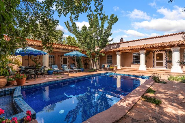 1379 Canyon Road, Santa Fe, NM 87501