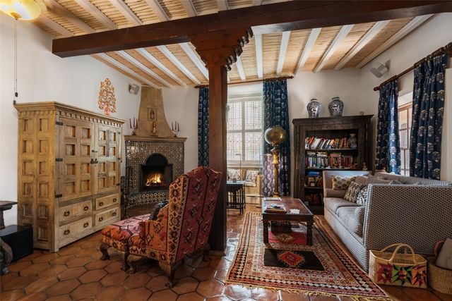 1379 Canyon Road, Santa Fe, NM 87501