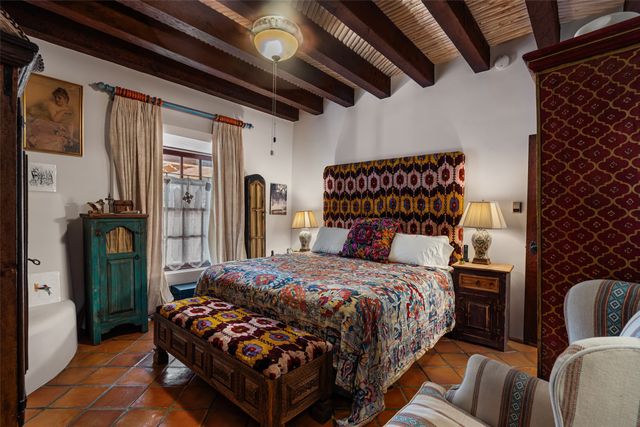 1379 Canyon Road, Santa Fe, NM 87501