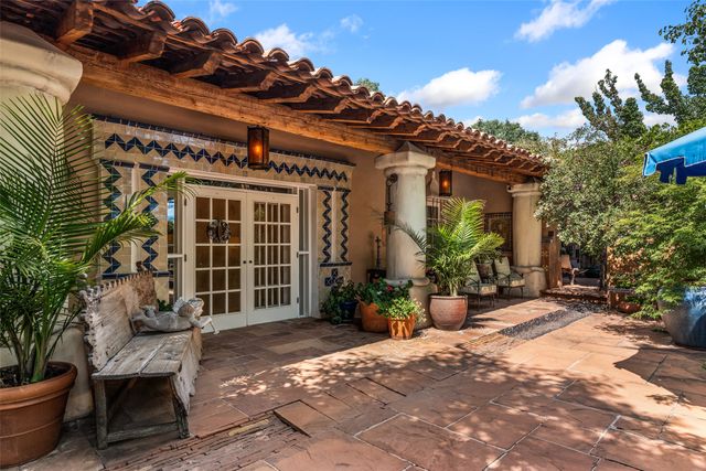 1379 Canyon Road, Santa Fe, NM 87501