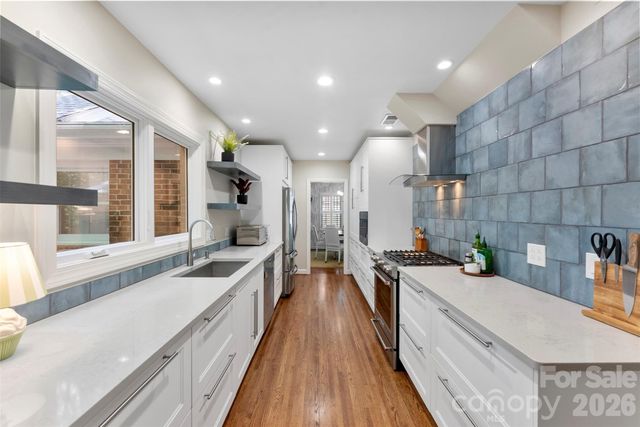 6613 Rocky Falls Road, Charlotte, NC 28211