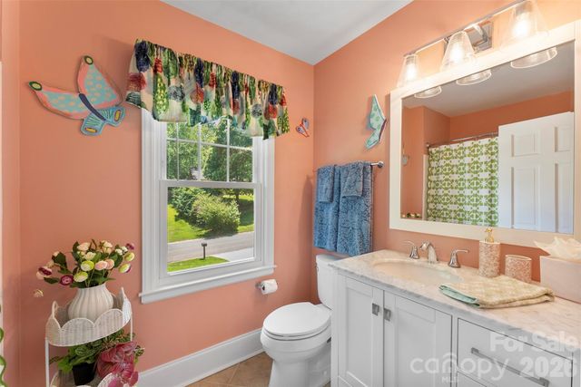 6613 Rocky Falls Road, Charlotte, NC 28211
