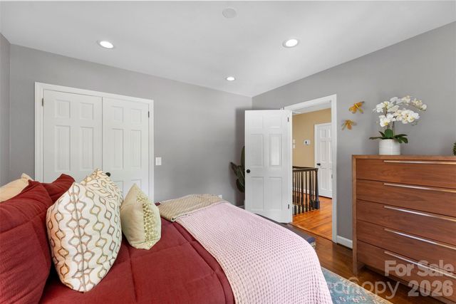 6613 Rocky Falls Road, Charlotte, NC 28211